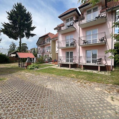 Hotel Dom Muszelka à Krynica Morska Extérieur photo